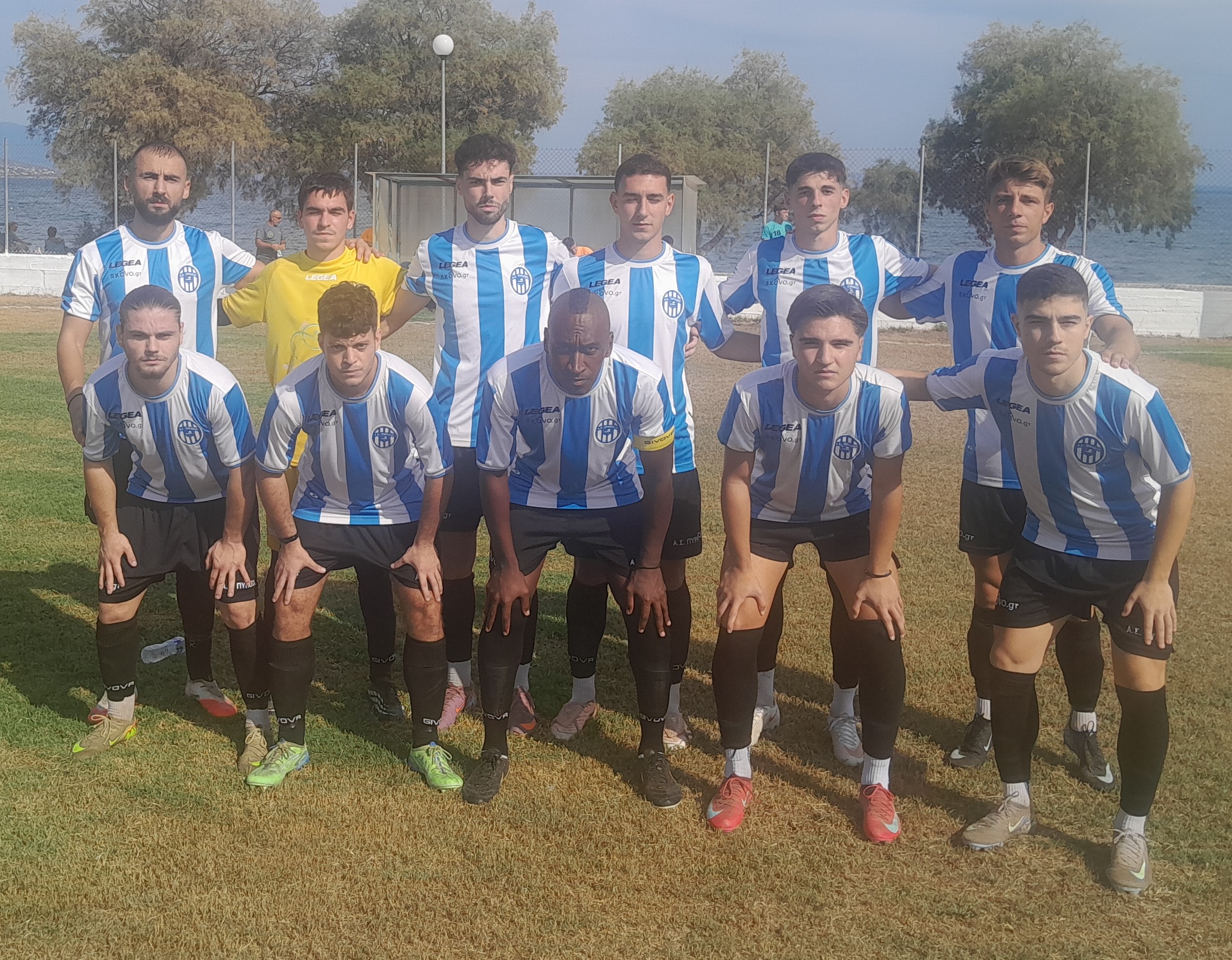 club kit photo